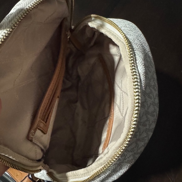 Michael kors backpack - Picture 6 of 7